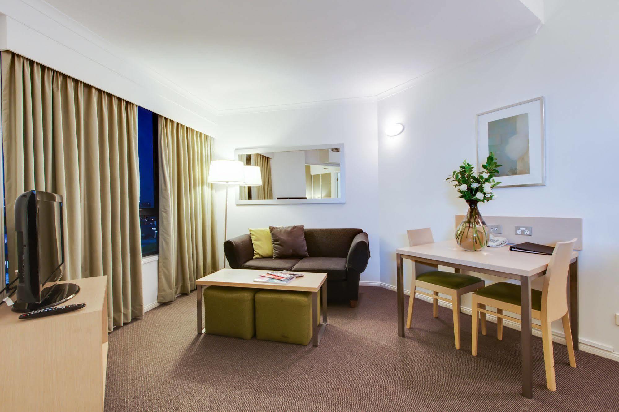 Adina Apartment Hotel Brisbane Exterior foto