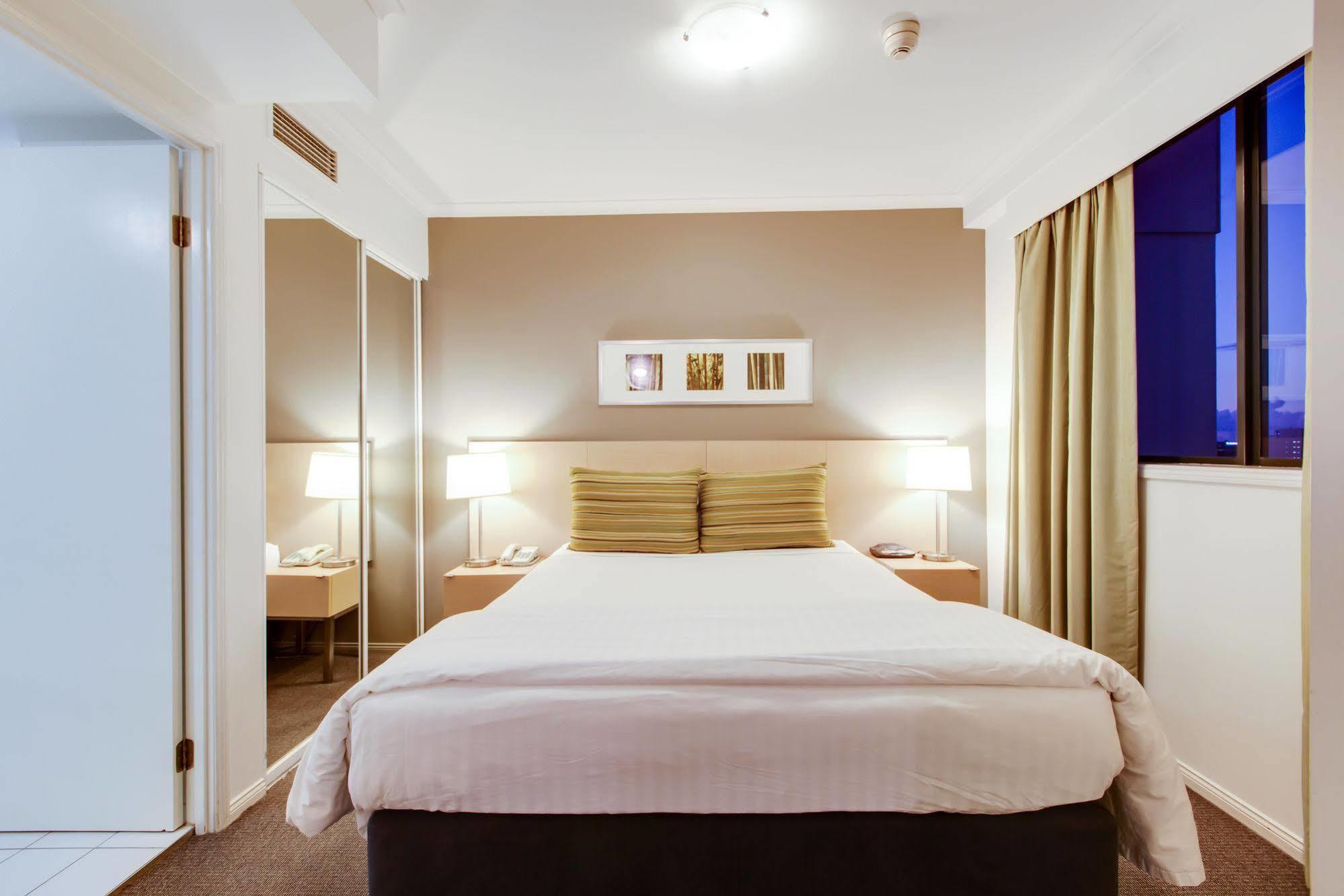Adina Apartment Hotel Brisbane Exterior foto
